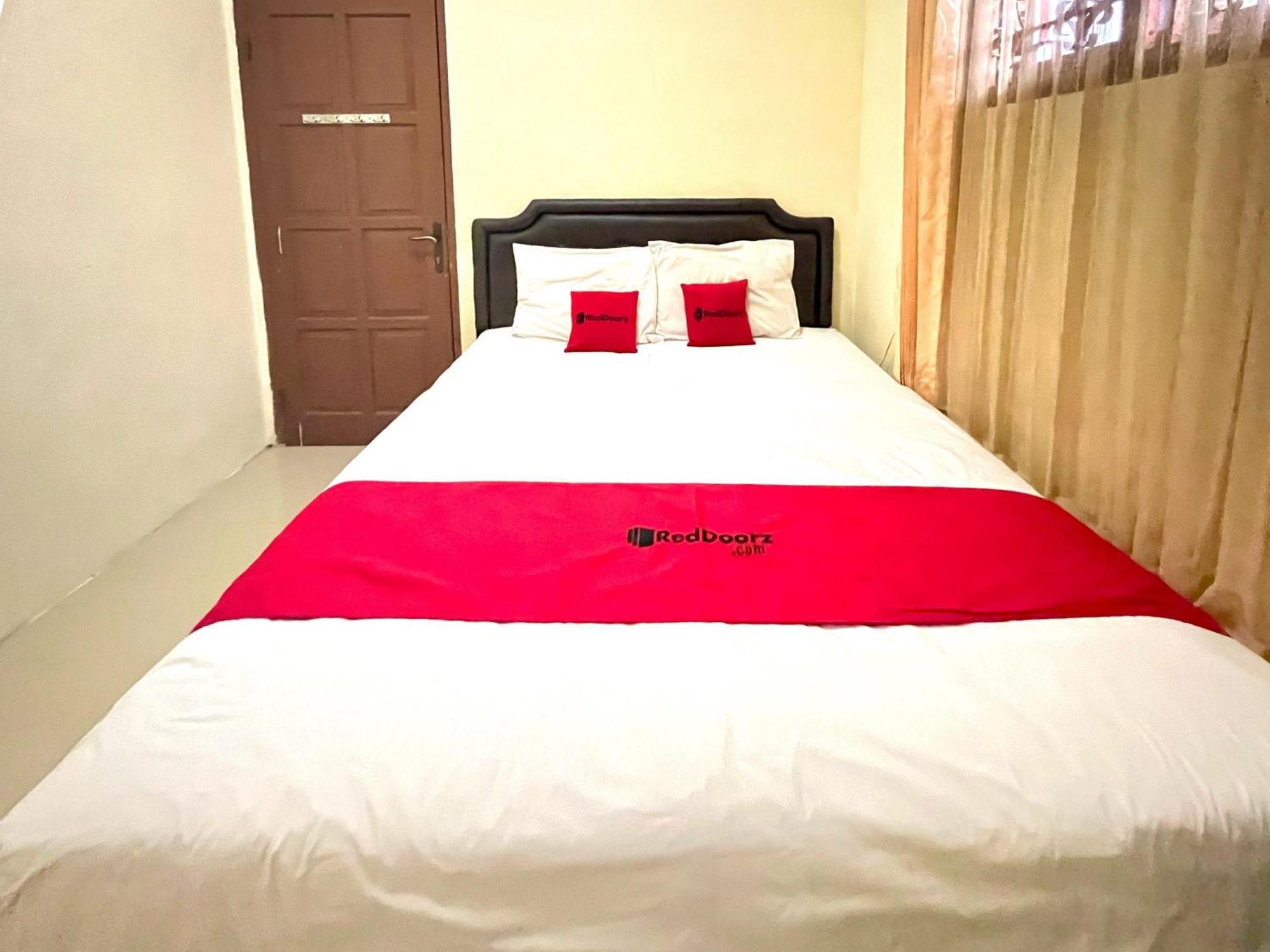 Reddoorz At Hotel Madani Syariah Lempuyangan 日惹 外观 照片