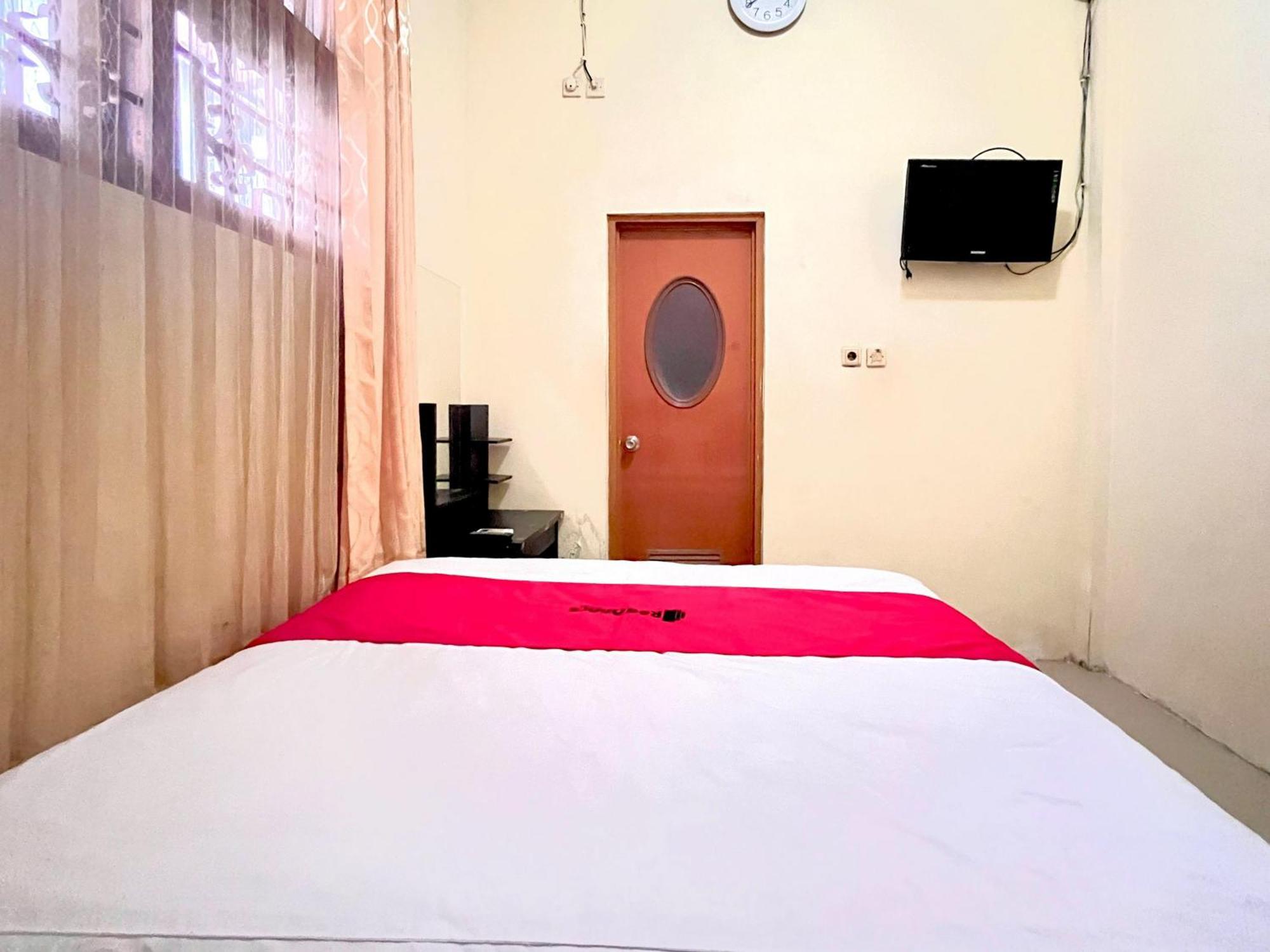 Reddoorz At Hotel Madani Syariah Lempuyangan 日惹 外观 照片