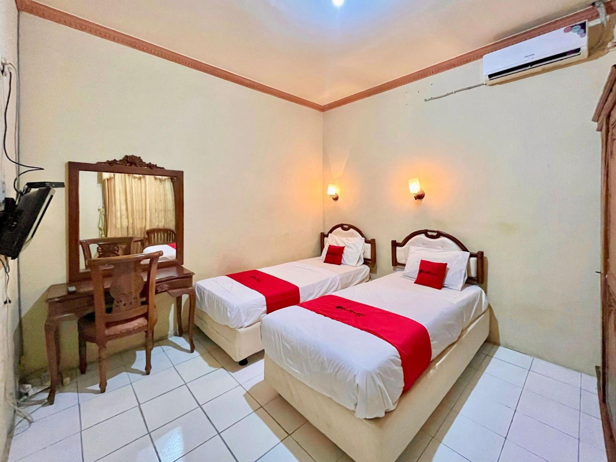 Reddoorz At Hotel Madani Syariah Lempuyangan 日惹 外观 照片