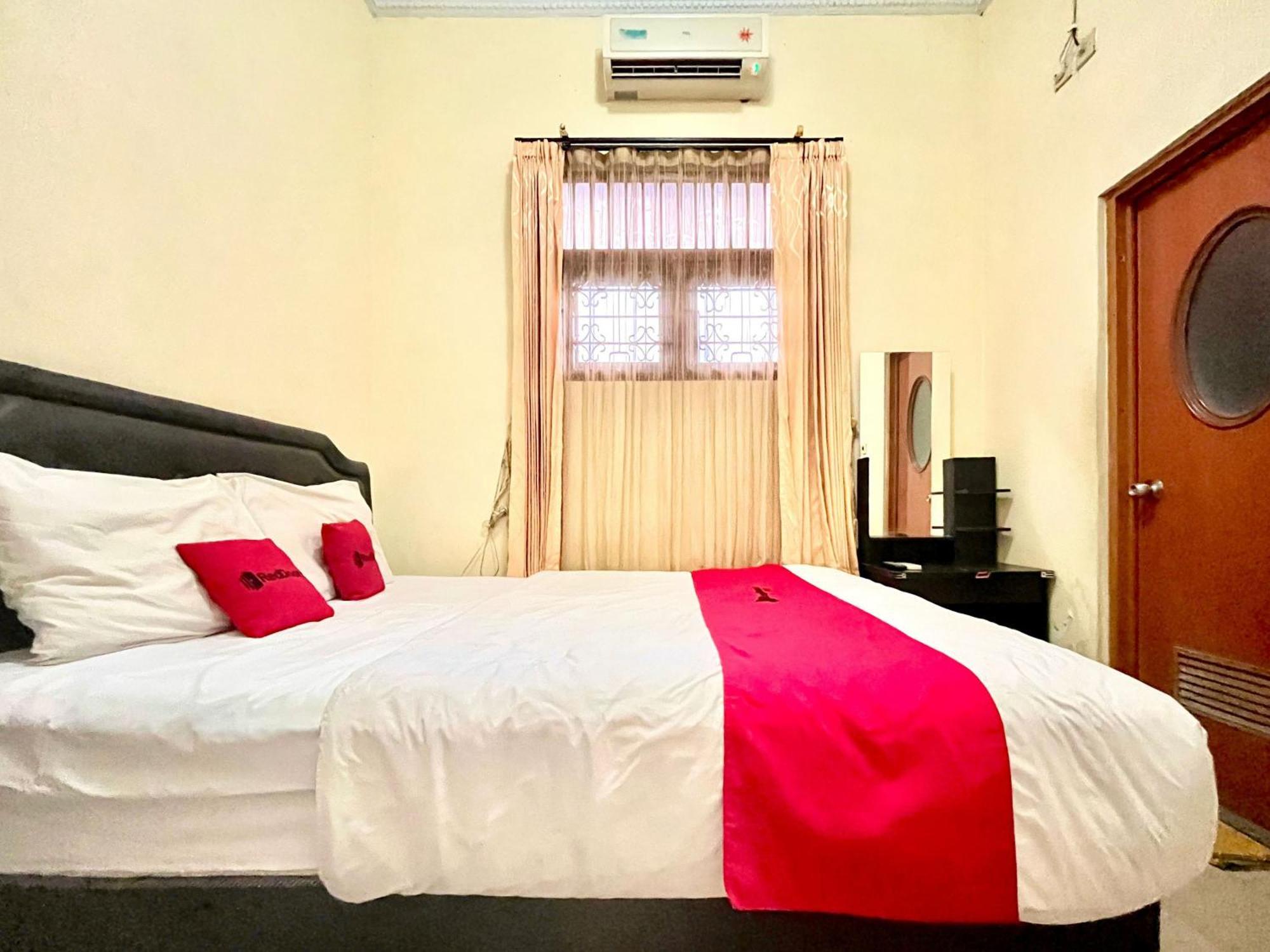 Reddoorz At Hotel Madani Syariah Lempuyangan 日惹 外观 照片